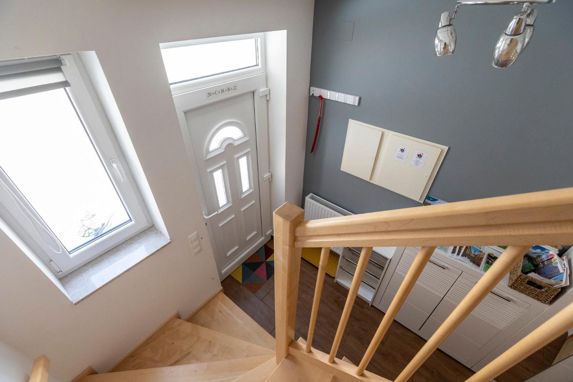 Park Apartman Sarrod Exteriör bild