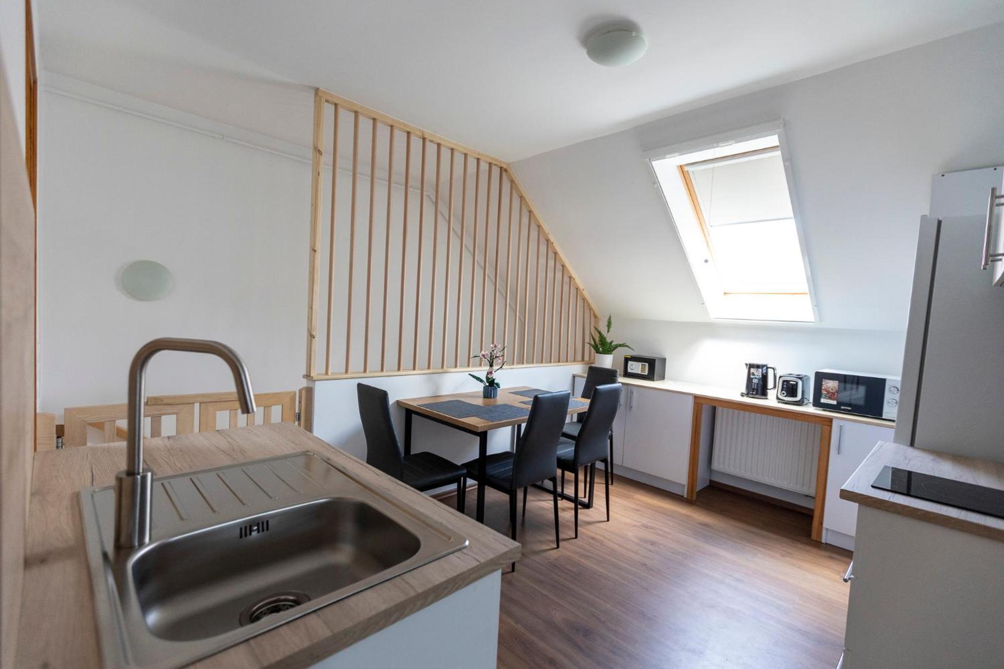 Park Apartman Sarrod Exteriör bild